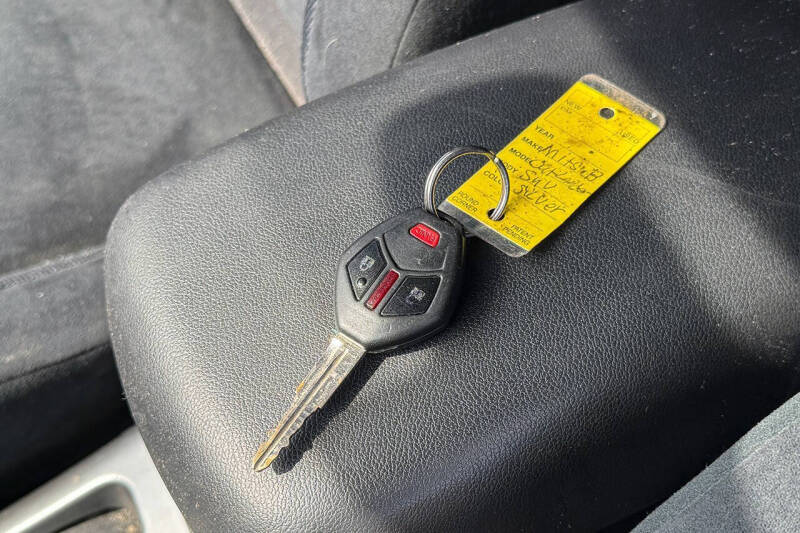 2009 Mitsubishi Outlander ES