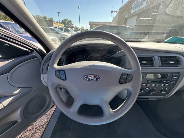 2003 Ford Taurus LX