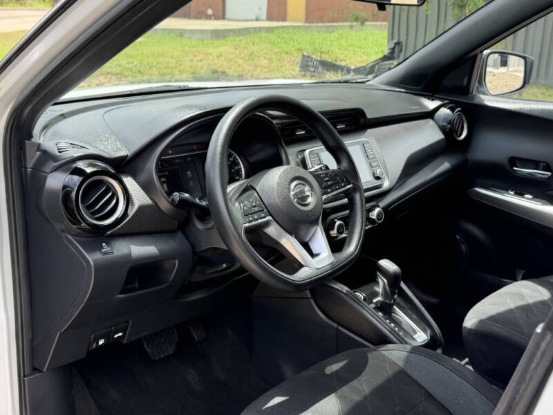 2018 Nissan Kicks SV