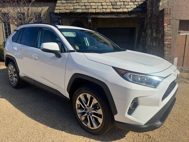 2020 Toyota RAV4 XLE Premium