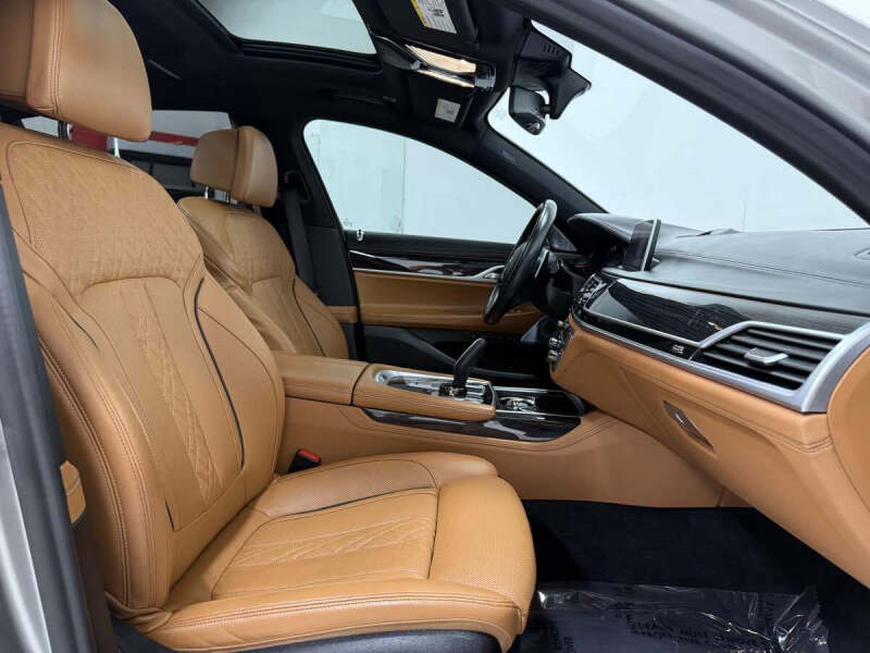2021 BMW 7 Series 750i xDrive