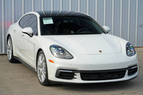 2018 Porsche Panamera 4