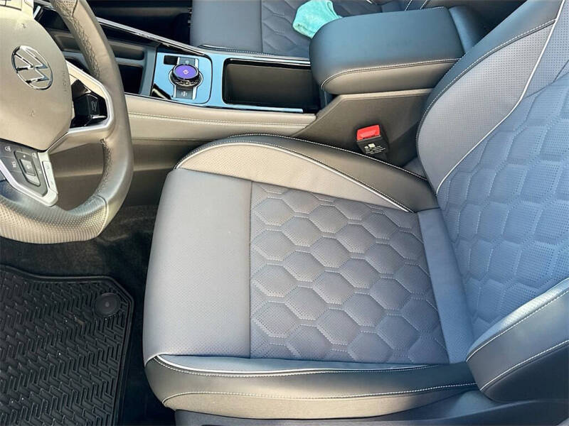 2026 Volkswagen Tiguan SEL R-Line Turbo 4Motion