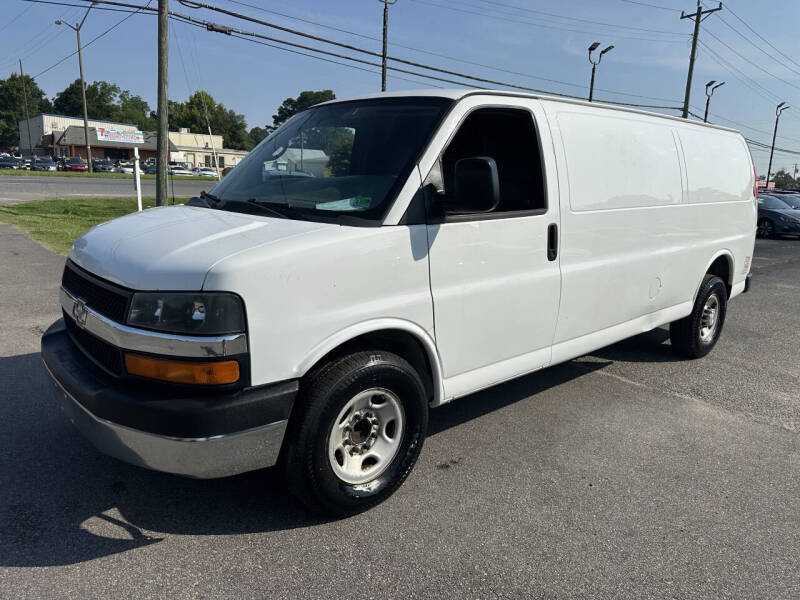 2015 Chevrolet Express Cargo Work Van's photo