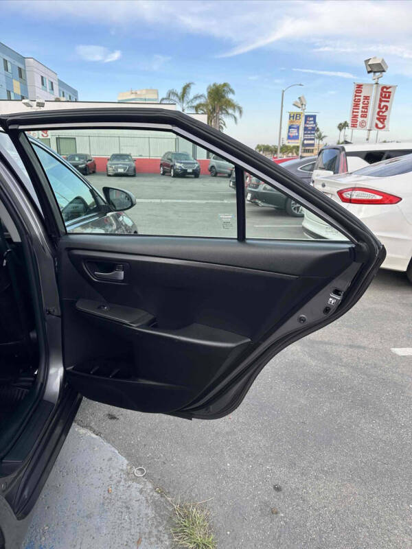 2017 Toyota Camry Hybrid