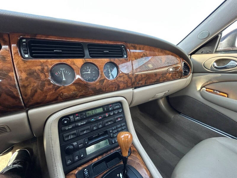 2003 Jaguar XK-Series XK8