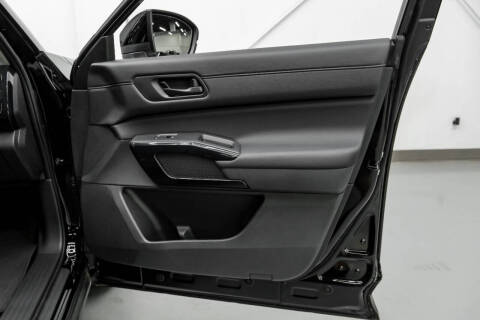 2025 Nissan Pathfinder S