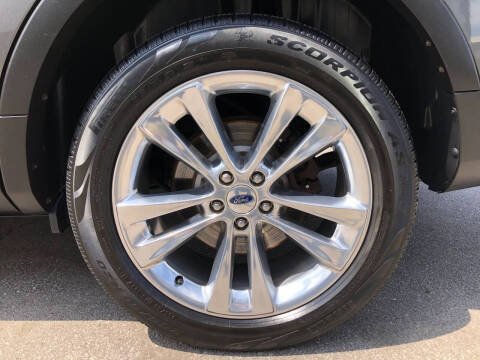 2018 Ford Explorer XLT