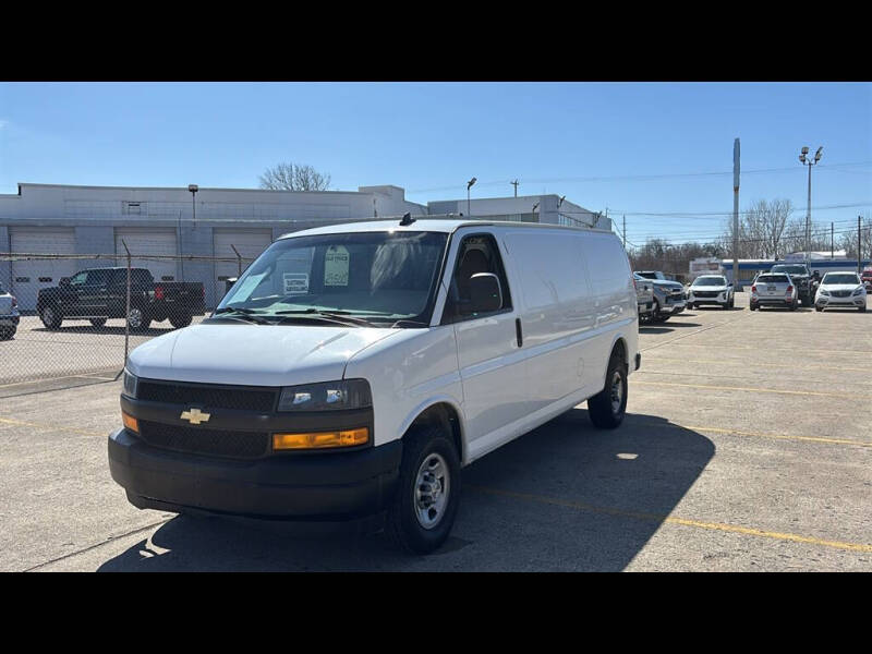 2022 Chevrolet Express 2500