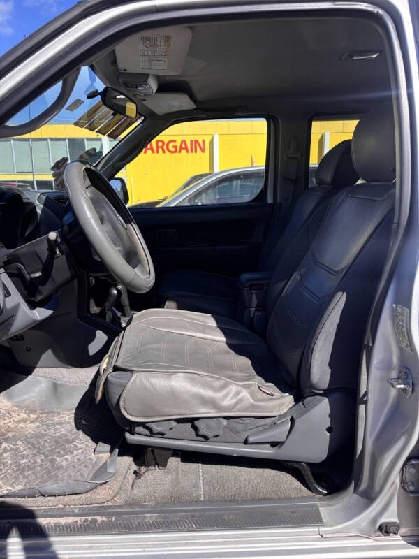 2004 Nissan Frontier XE-V6