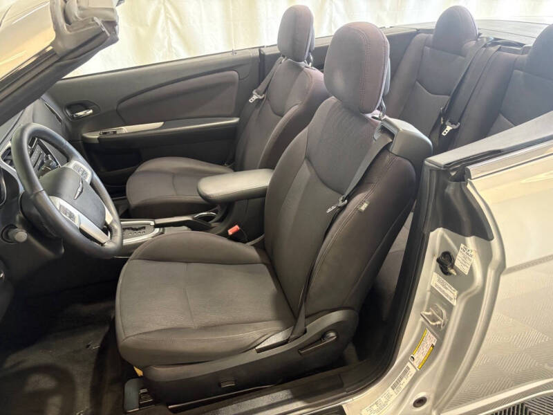 2012 Chrysler 200 Touring