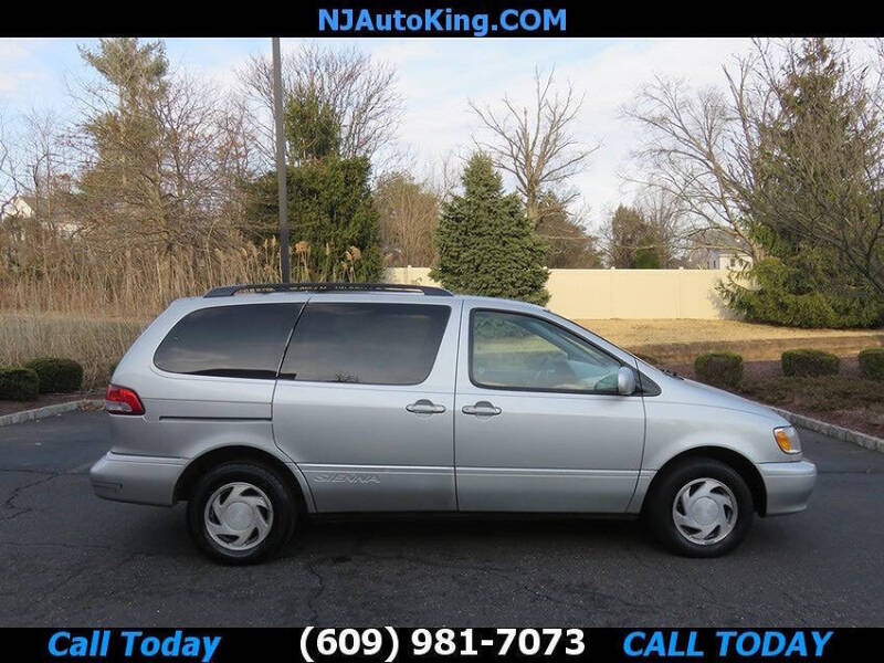 2003 Toyota Sienna LE