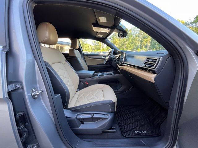 2024 Volkswagen Atlas Cross Sport SE 4Motion