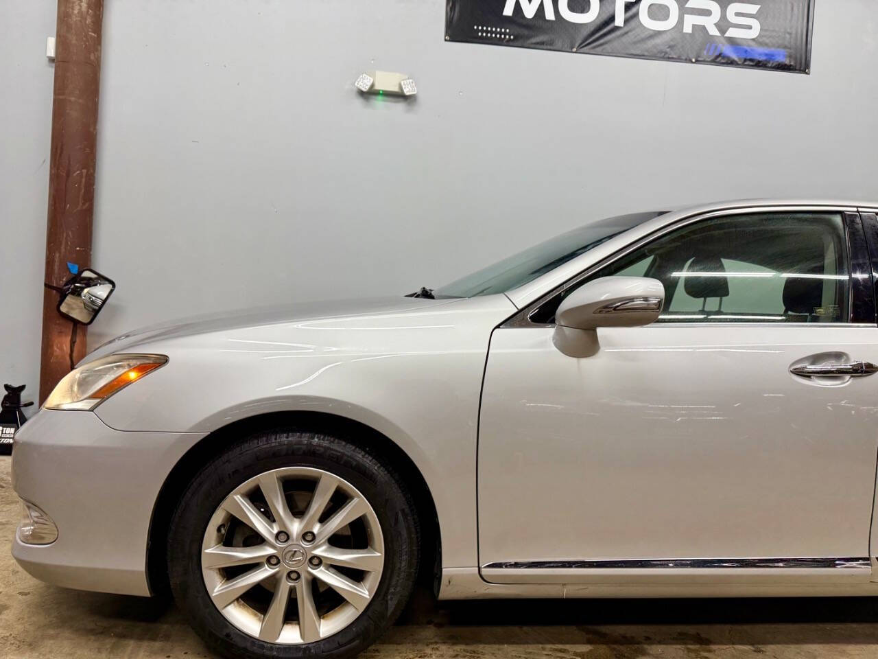 2011 Lexus ES 350 for sale at Sapphire Motors in Gurnee, IL