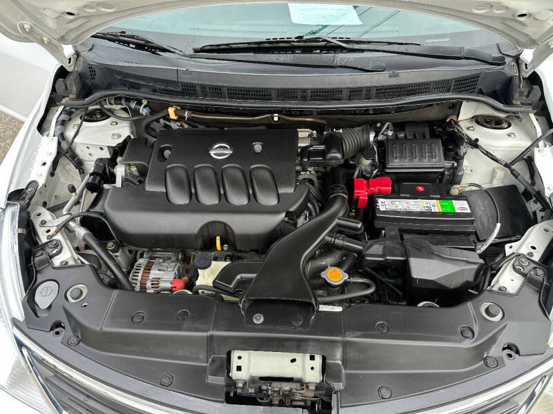 2010 Nissan Versa 1.8 S