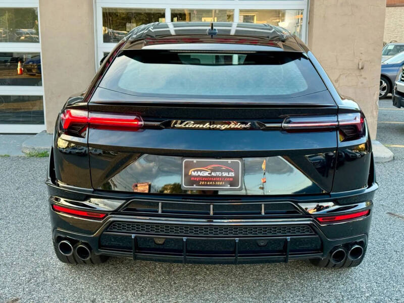 2024 Lamborghini Urus S