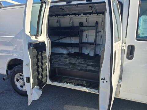 2022 Chevrolet Express 2500