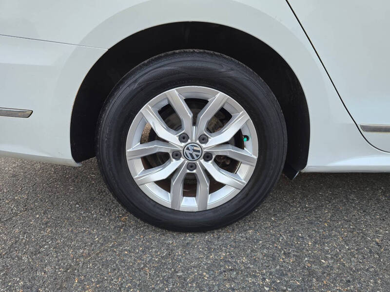 2016 Volkswagen Passat 1.8T S