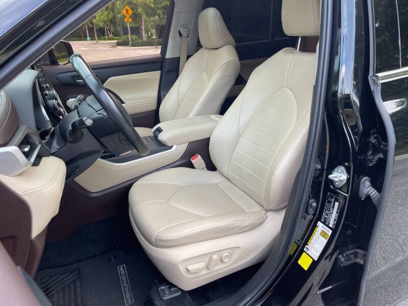 2022 Toyota Highlander XLE