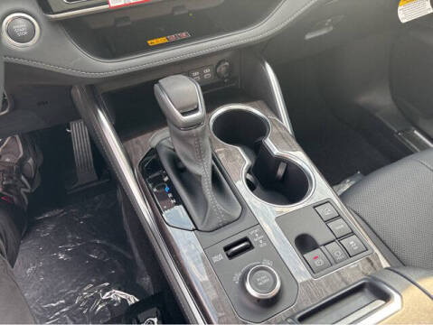 2025 Toyota Highlander Platinum