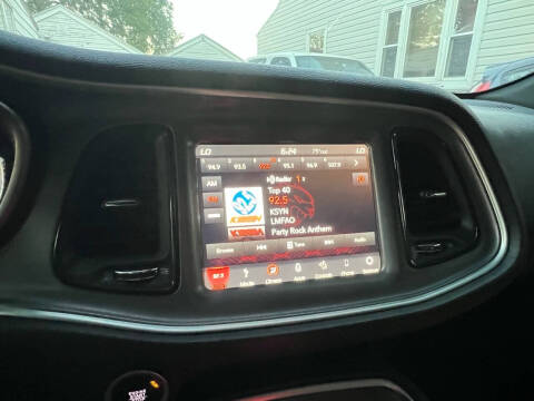 2019 Dodge Challenger SXT