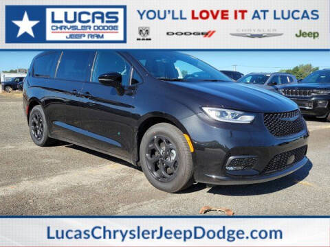 2023 Chrysler Pacifica Plug-In Hybrid for sale at Lucas Chrysler Jeep Dodge Ram in Lumberton NJ