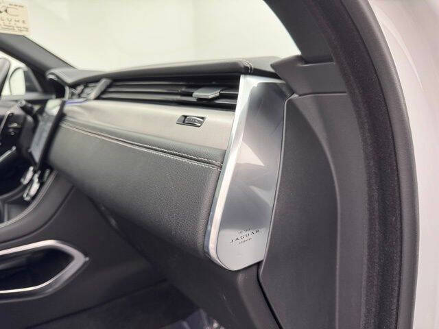 2024 Jaguar F-PACE P250 R-Dynamic S