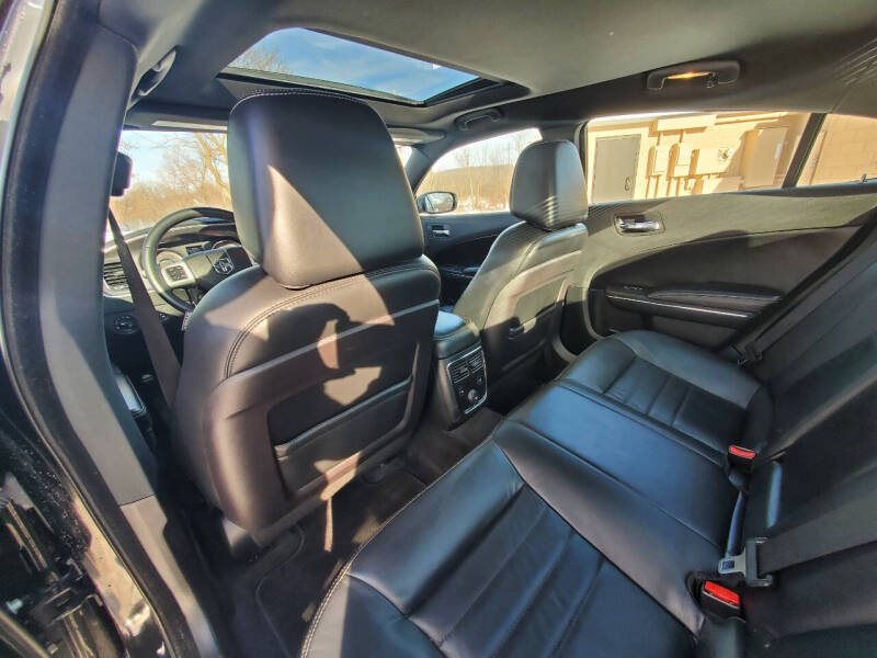 2013 Dodge Charger SXT