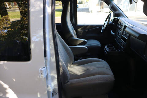 2017 Chevrolet Express LS 2500