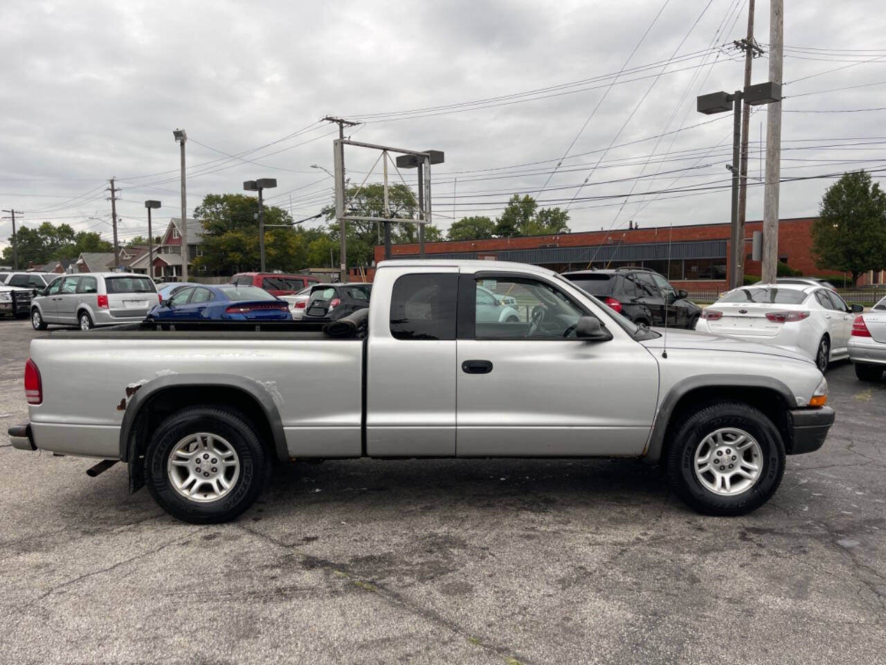 2002 Dodge Dakota for sale at AVS AUTO GROUP LLC in CLEVELAND, OH