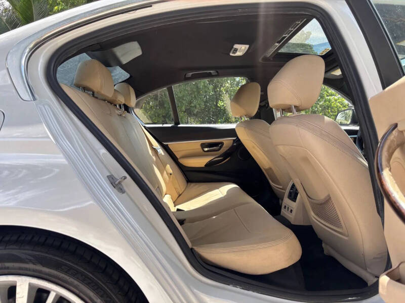 2017 BMW 3 Series 330i xDrive