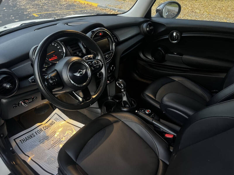 2017 MINI Hardtop 2 Door Cooper