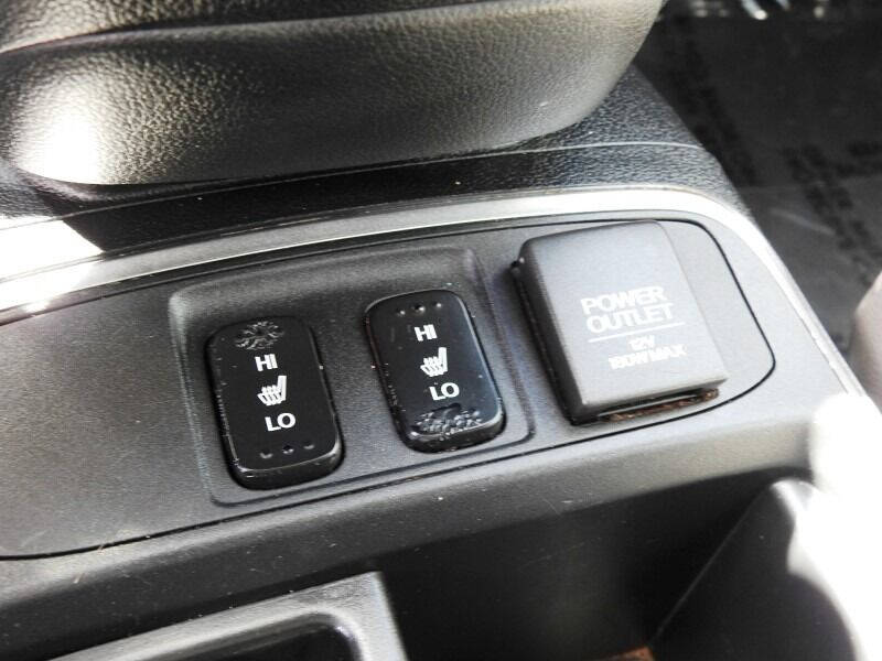 2016 Honda CR-V  - $17,900