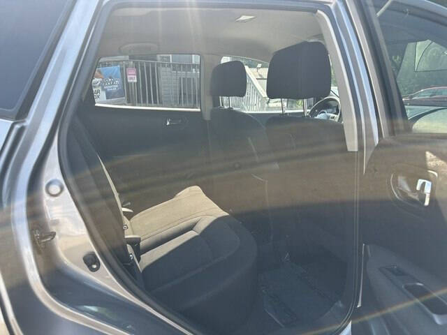 2012 Nissan Rogue S