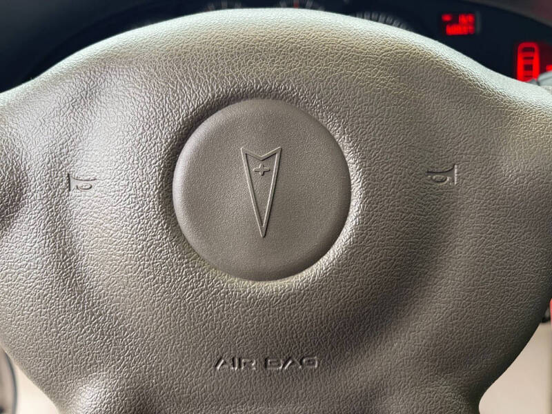 2004 Pontiac Bonneville SLE