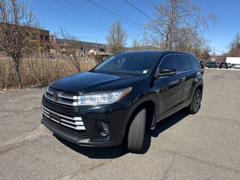 2018 Toyota Highlander for sale at Deals on Wheels in Suffern NY