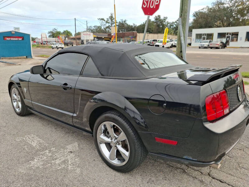 2009 Ford Mustang null photo 5