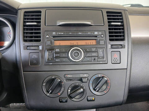 2012 Nissan Versa 1.8 SL