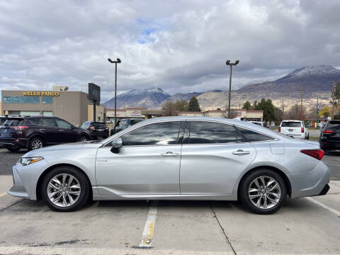 2021 Toyota Avalon Hybrid XLE
