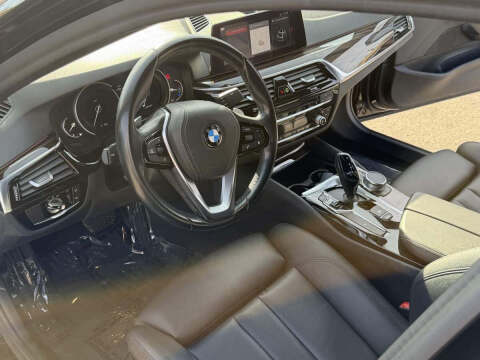 2019 BMW 5 Series 530i