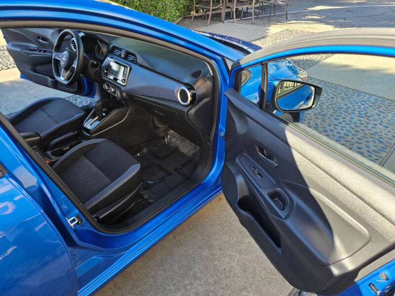 2023 Nissan Versa SV