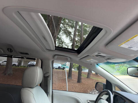 2012 Toyota Sienna XLE 8-Passenger