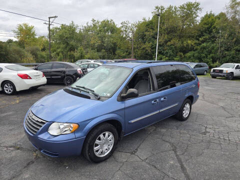 2007 Chrysler Town and Country for sale at J & S Snyder's Auto Sales & Service in Nazareth PA