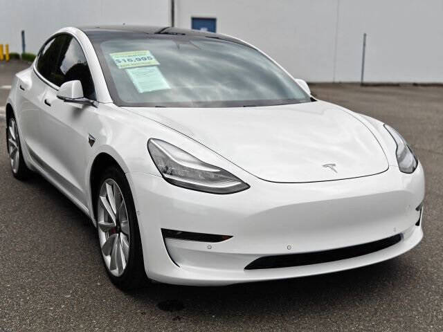 2019 Tesla Model 3 Mid Range