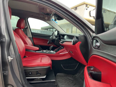 2021 Alfa Romeo Stelvio Sprint