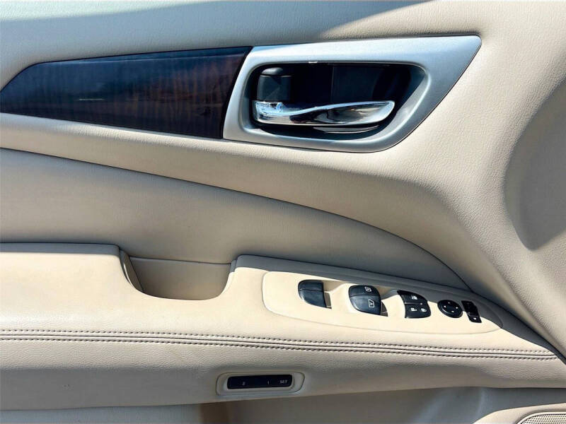 2014 Nissan Pathfinder Platinum