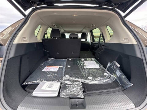 2025 Nissan Rogue SL