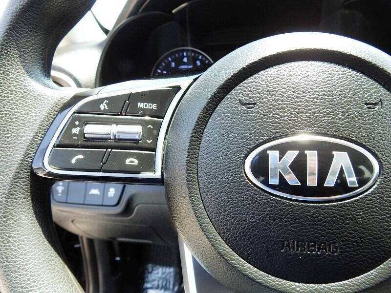 2021 KIA Forte Sedan - $15,900