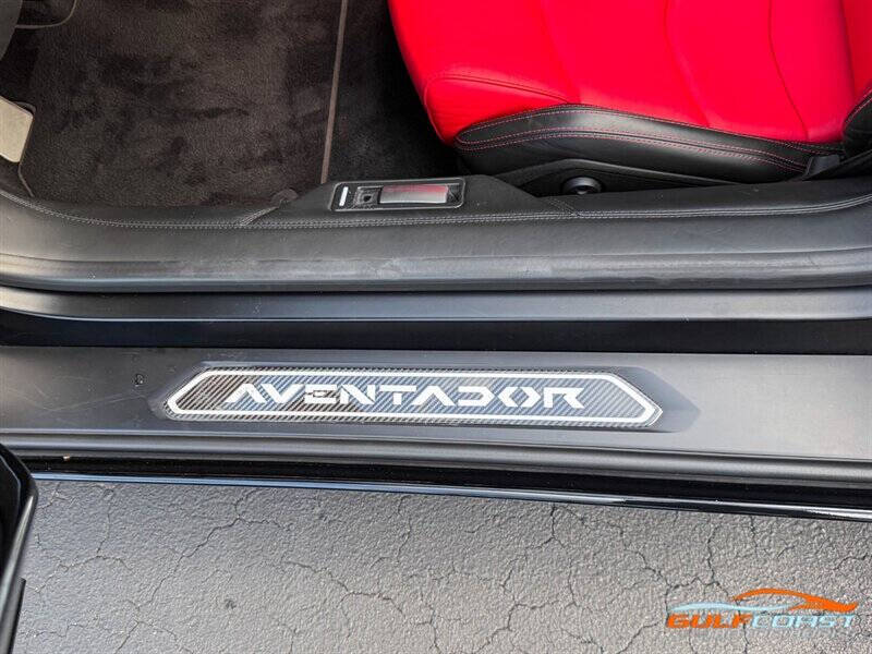 2016 Lamborghini Aventador LP 700-4