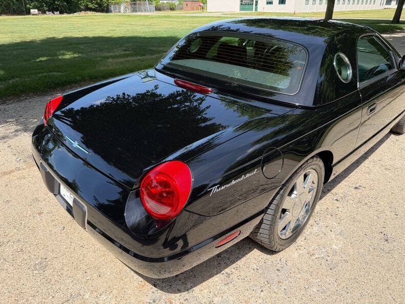2002 Ford Thunderbird Deluxe